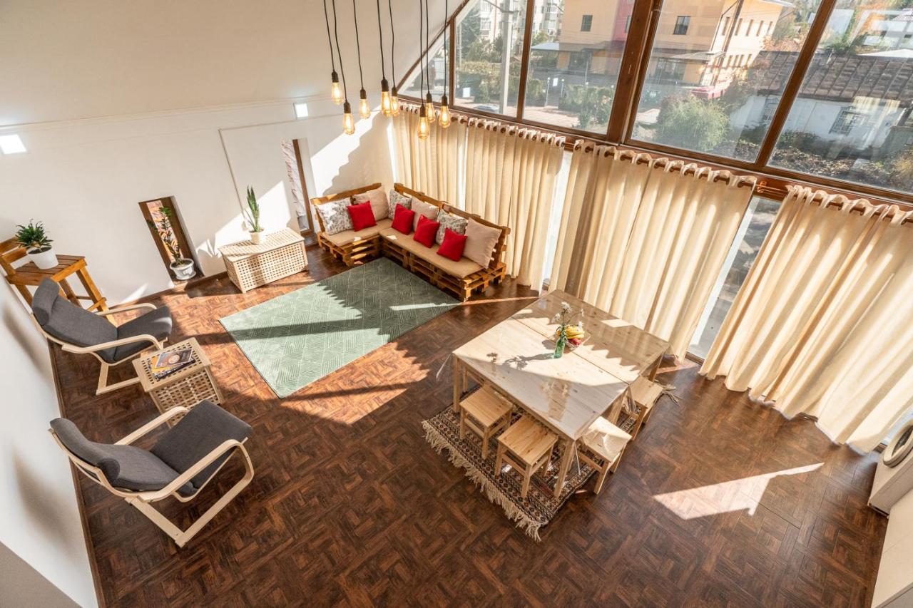 Modern Loft Lighthouse Hostel Karakol Bagian luar foto